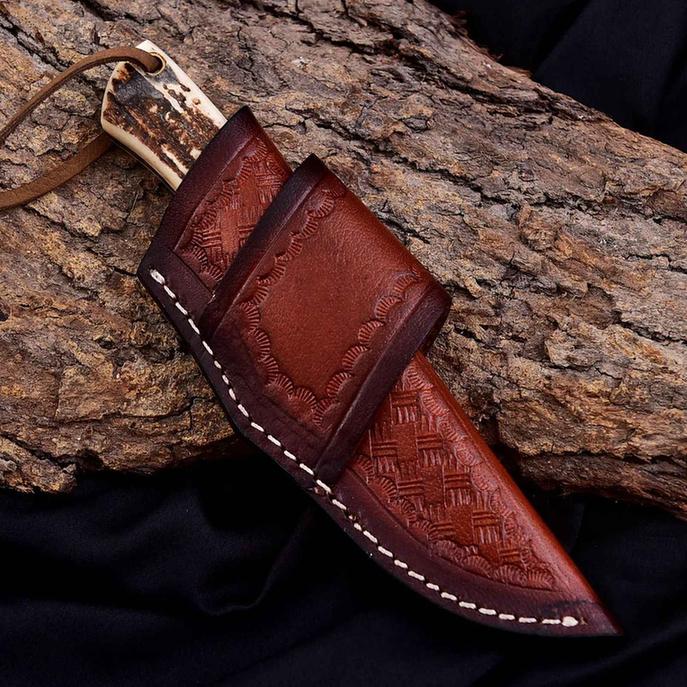 Cowboy Knife D2 Steel 5mm Antler Turquoise Handle - Veloce - The App For Watch Collectors