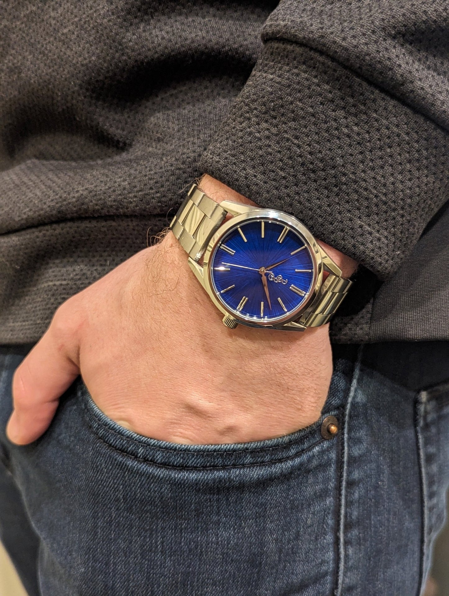Blue Sunburst Watch With Quick Release Interchangeable Straps - Veloce - The App For Watch Collectors