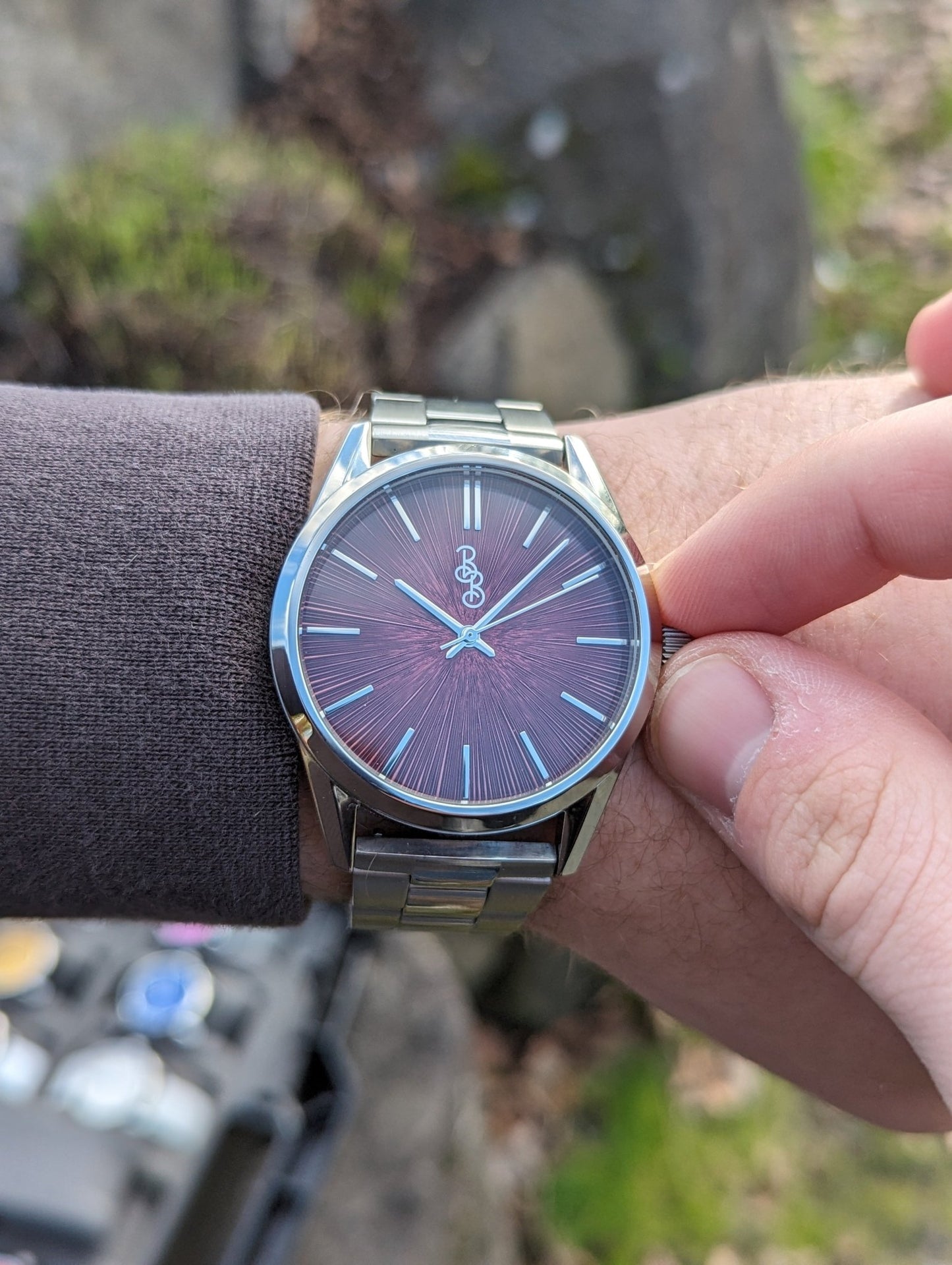 Burgundy Sunburst Watch Pro with Customizable Straps - Veloce - The App For Watch Collectors