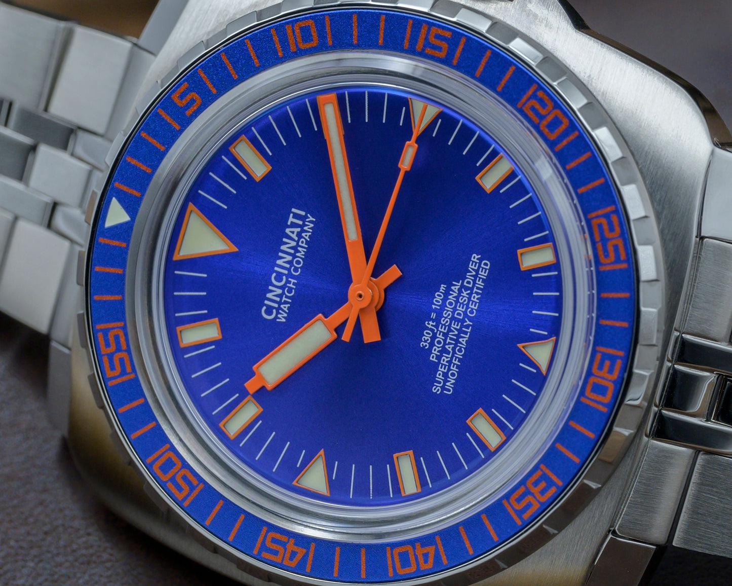 Desk Diver Professional Electric Blue Swiss Heritage - Veloce - The App For Watch Collectors