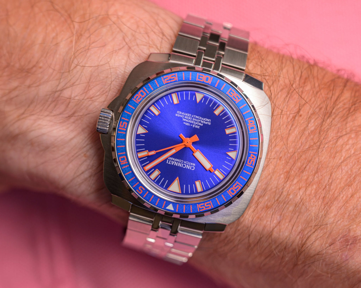 Desk Diver Professional Electric Blue Swiss Heritage - Veloce - The App For Watch Collectors