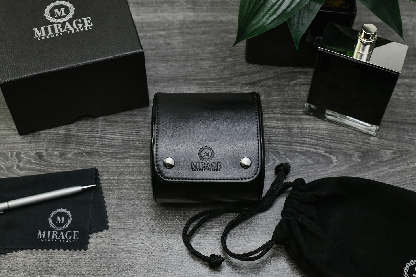 1 Watch Case - Jade Black (Ivory White)
