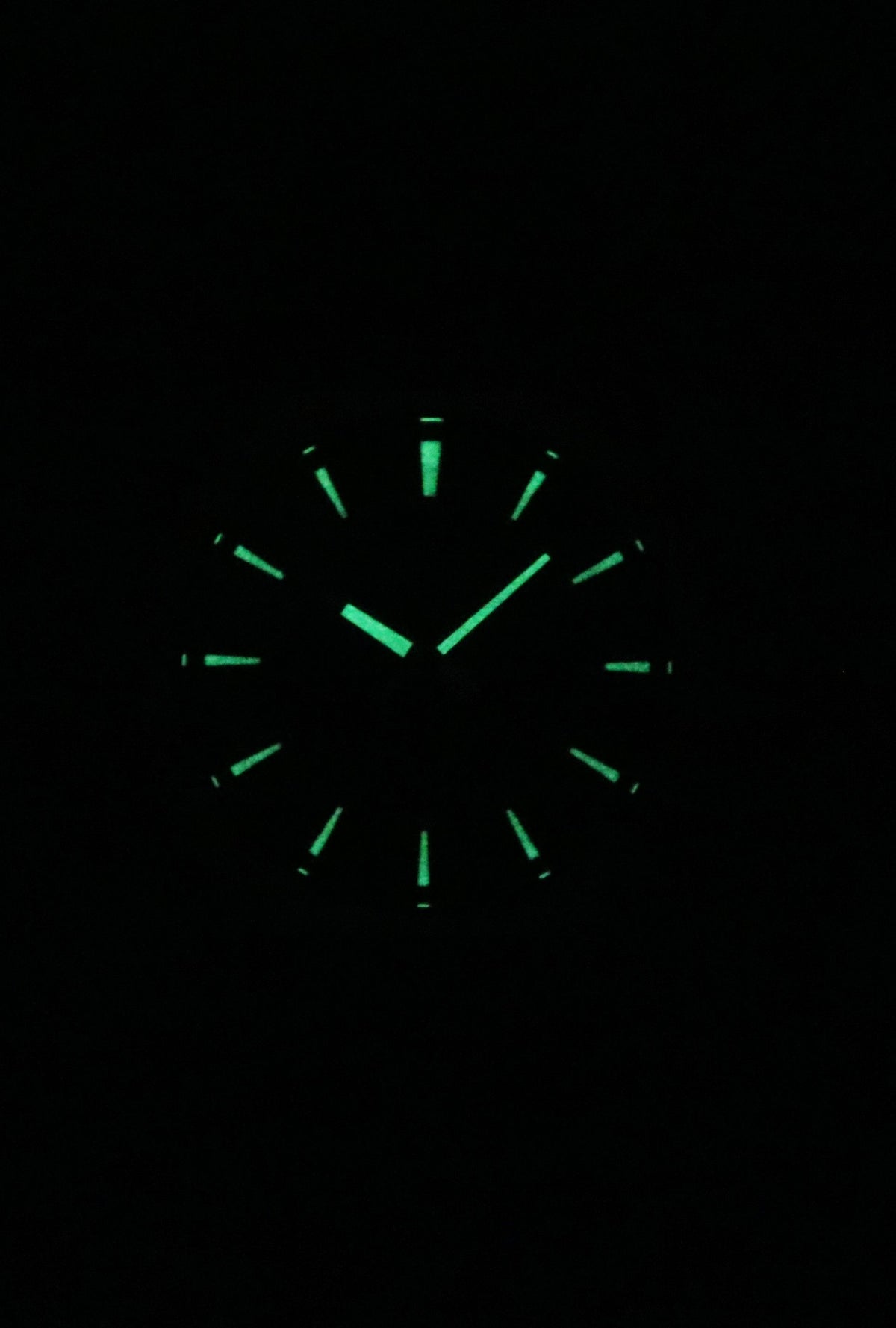 Casio Edifice Sapphire Crystal Analog Stainless Steel Green Dial Quartz EFR-S108D-3A 100M Men's Watch