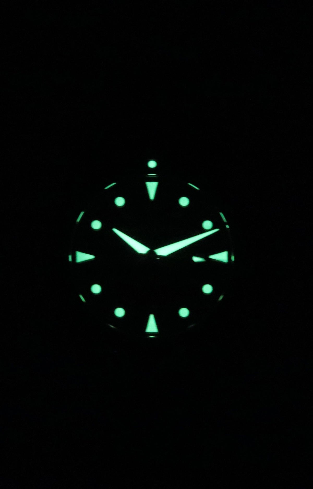 Hamilton Khaki Navy Scuba Stainless Steel Green Dial Automatic Diver's H82525160 300M Men's Watch