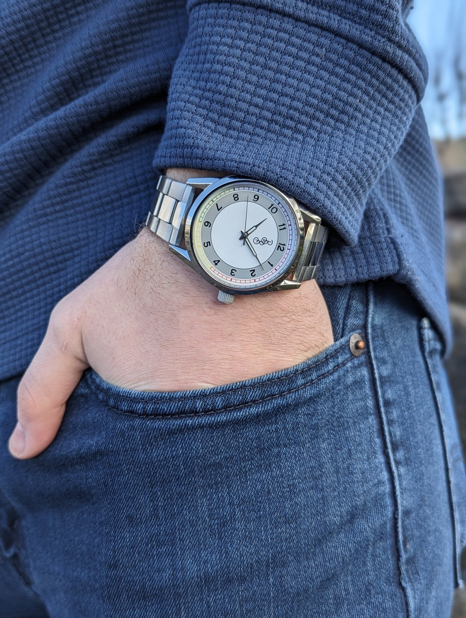 Rainbow Classic Watch With Interchangeable Straps And Steel - Veloce - The App For Watch Collectors
