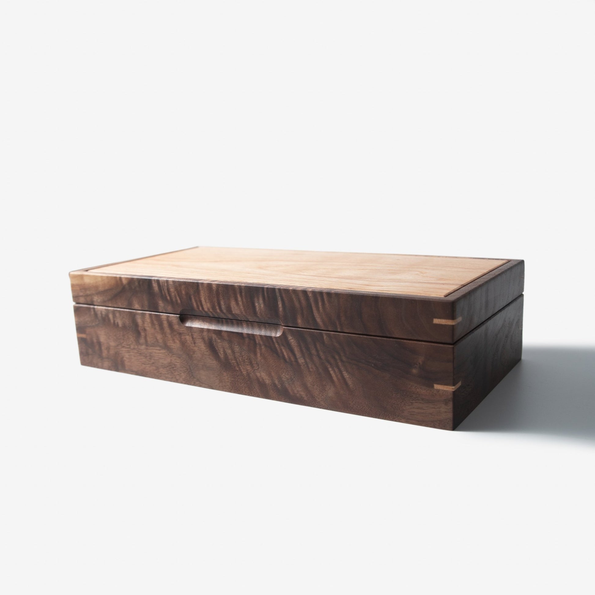 Handmade Watch Box Black Walnut and Oak 8 Compartments - Veloce - The App For Watch Collectors