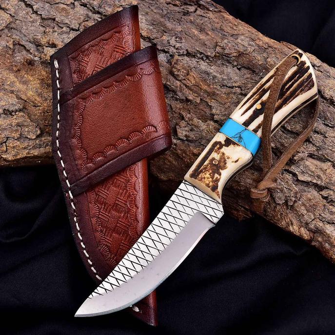 Cowboy Knife D2 Steel 5mm Antler Turquoise Handle - Veloce - The App For Watch Collectors