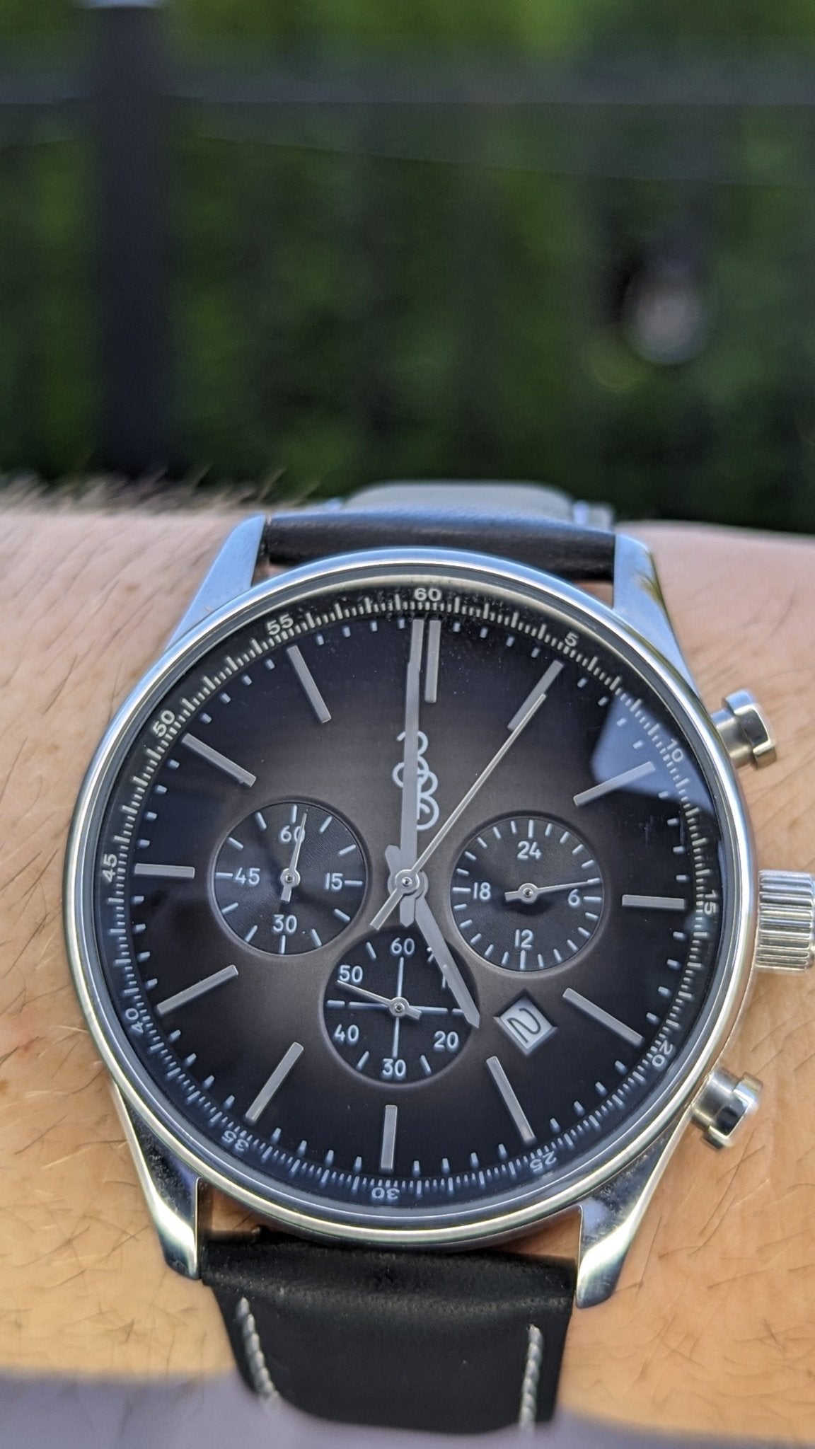 Gray Retro Chronograph Watch With Interchangeable Straps - Veloce - The App For Watch Collectors