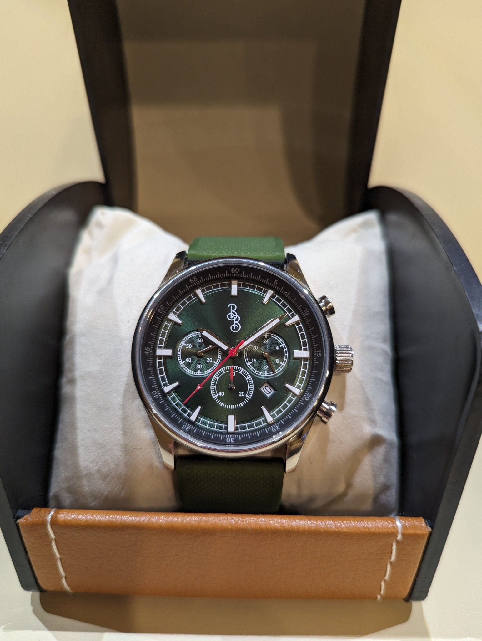 Green Sport Chronograph Watch With Green Silicone Strap - Veloce - The App For Watch Collectors