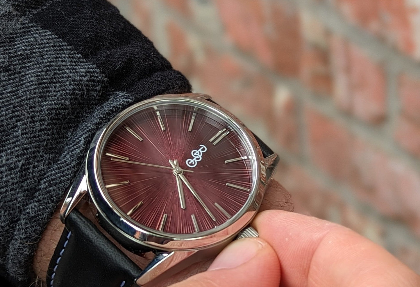 Burgundy Sunburst Watch Pro with Customizable Straps - Veloce - The App For Watch Collectors